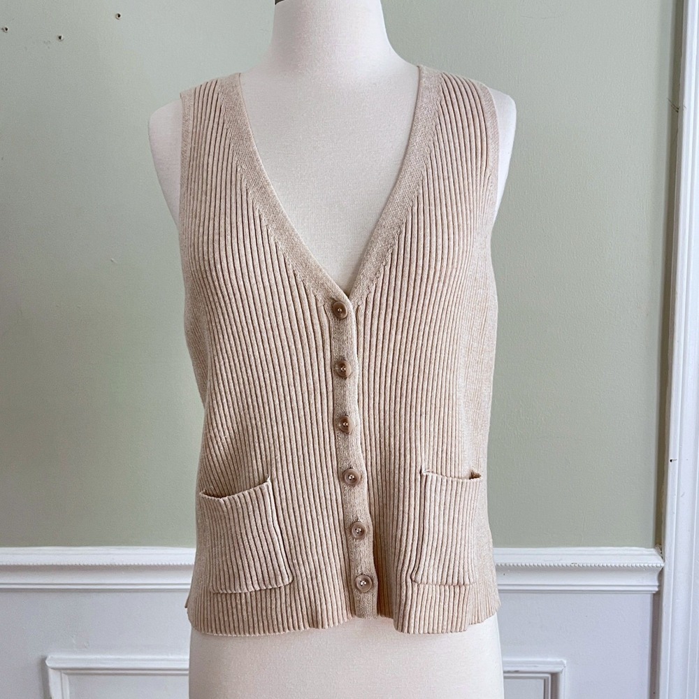 Pink Rose Sweater Vest M L Ribbed Button Super Soft V-Neck Pockets Beige Neutral